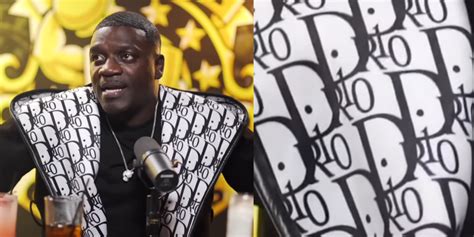 akon wearing fake dior|akon crooner.